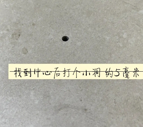 新乡市瓷砖空鼓维修公司专业解答在瓷砖铺贴过程中，如果砂料搅拌不均匀，将会带来以下问题